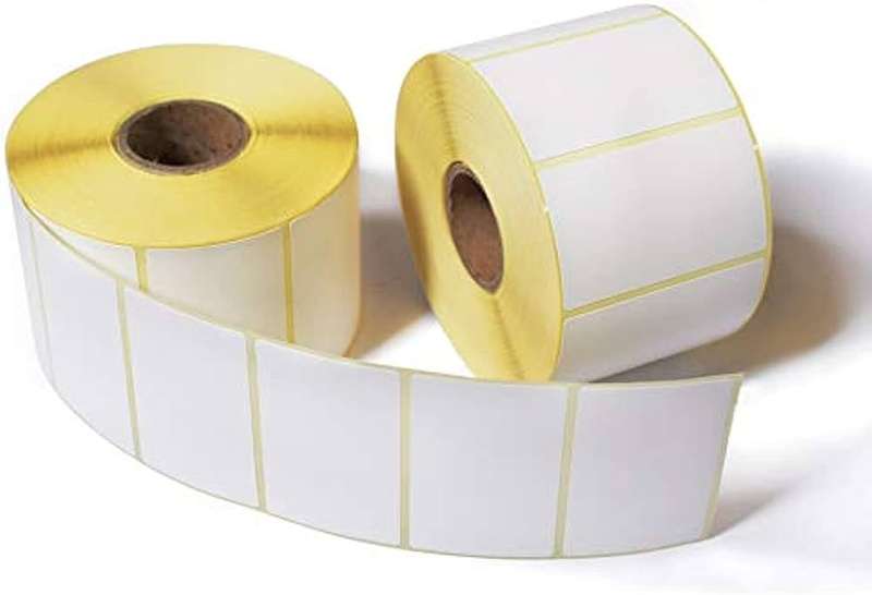 رول ليبل لاصق حراري مصقول قياس 3.8*2.5سم تعبئة 700 لاصق - لكافة الاستخدامات والباركود