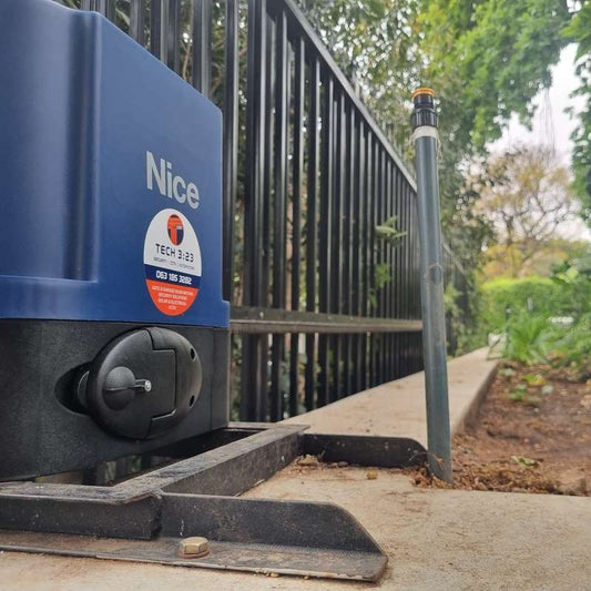 NICE RoadKit for the automation of sliding gates up to 400 kg and up to 6 m length ROBUS RoadKit