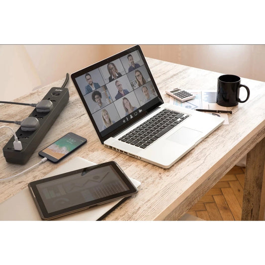 APC SurgeArrest Essential Surge Protector 5x Universal Outlets 2x USB Type-A ports 1.5m Extension Cord UK Input
