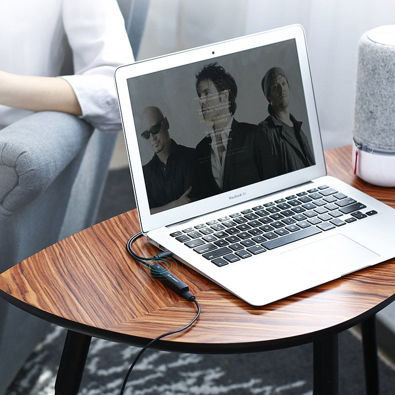 Ugreen Bluetooth 5.0 Transmitter Wireless Audio Adapter 3.5 mm Mini Jack Black - 40761