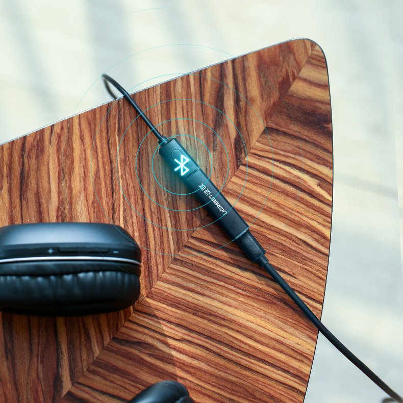 Ugreen Bluetooth 5.0 Transmitter Wireless Audio Adapter 3.5 mm Mini Jack Black - 40761